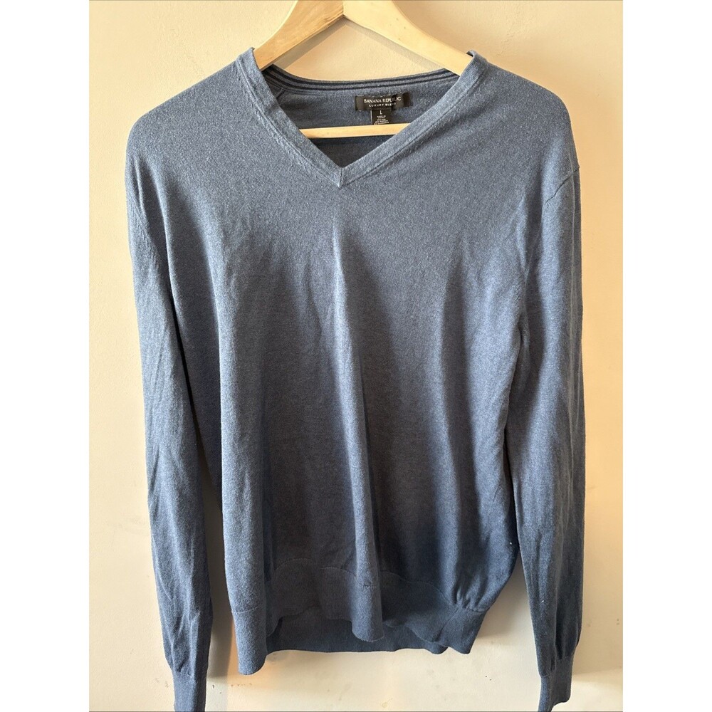 Banana Republic Men's Large Blue V-Neck Pullover Sweater Luxury Blend Silk